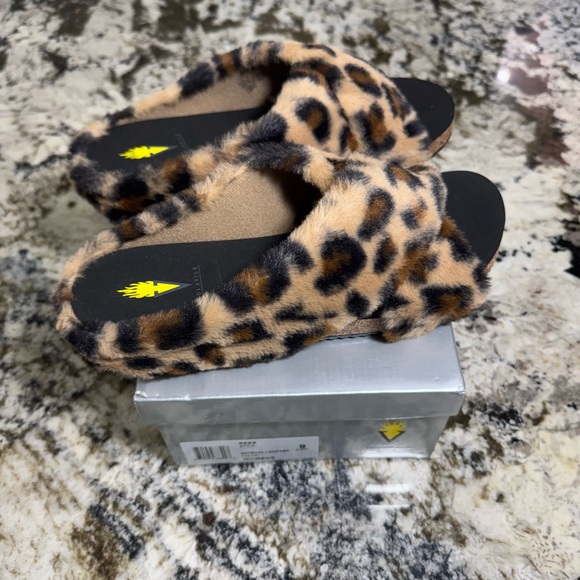 Volatile Leopard Print Wedge - Picture 1 of 7